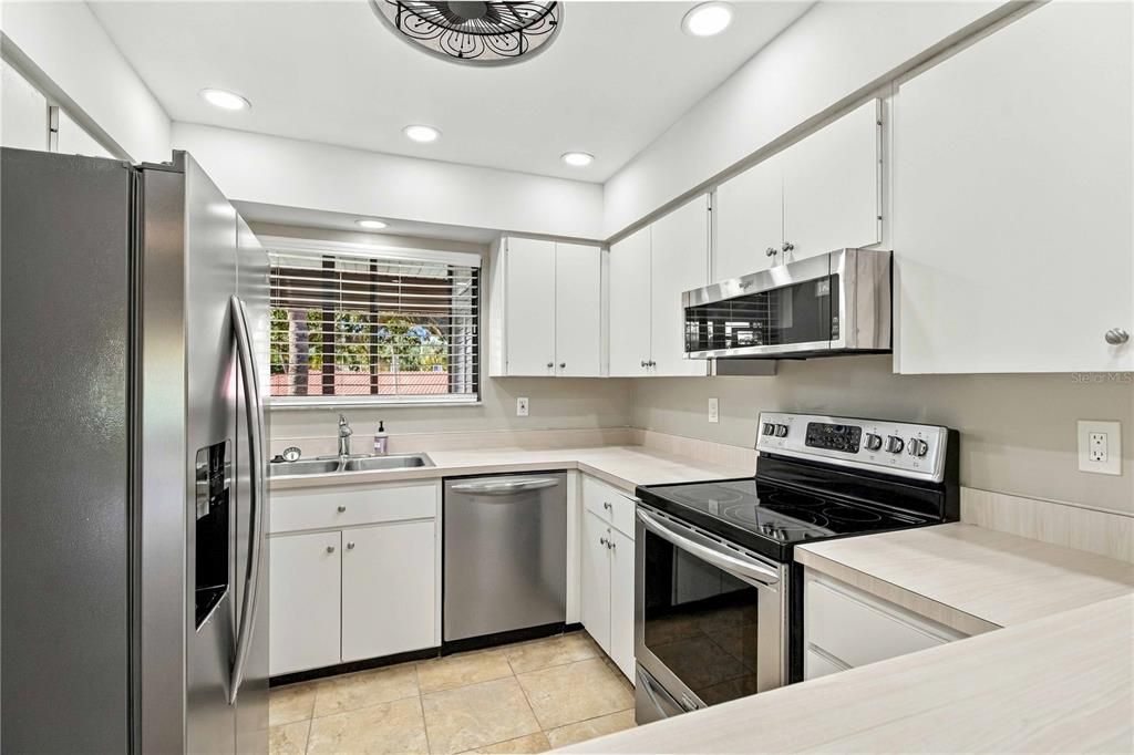En Venta: $196,500 (2 camas, 2 baños, 1185 Pies cuadrados)