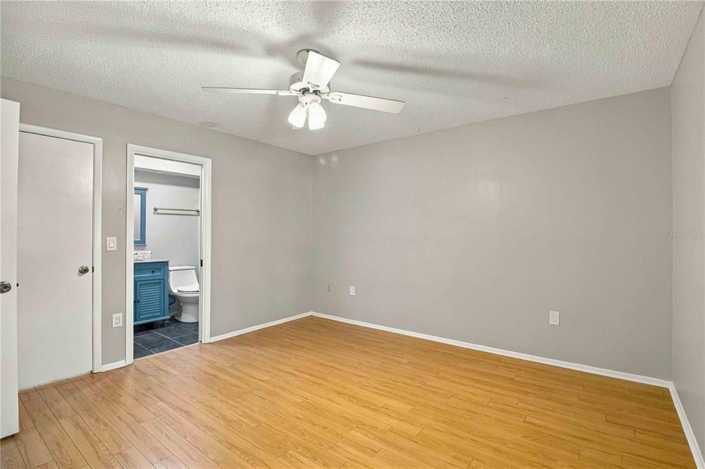 En Venta: $196,500 (2 camas, 2 baños, 1185 Pies cuadrados)
