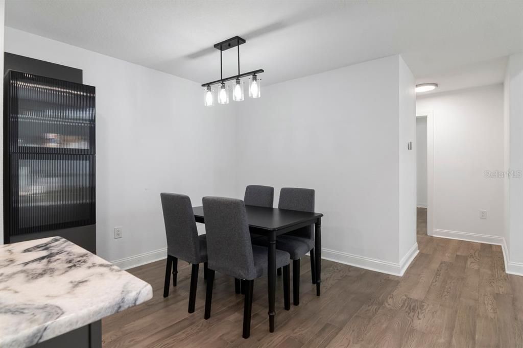 En Venta: $195,000 (2 camas, 2 baños, 1164 Pies cuadrados)
