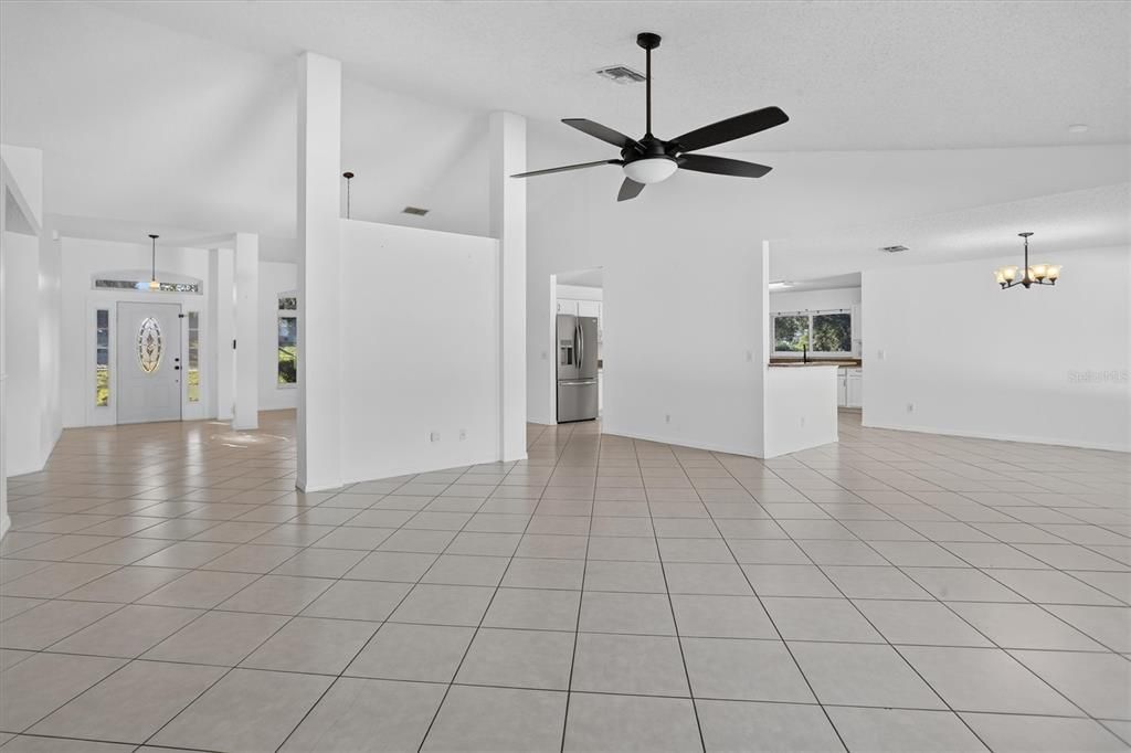 En Venta: $530,000 (4 camas, 3 baños, 3009 Pies cuadrados)