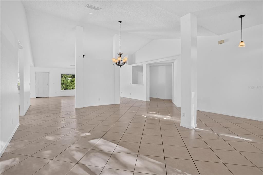 En Venta: $530,000 (4 camas, 3 baños, 3009 Pies cuadrados)