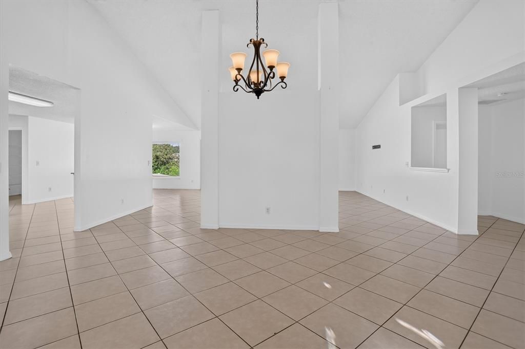 En Venta: $530,000 (4 camas, 3 baños, 3009 Pies cuadrados)