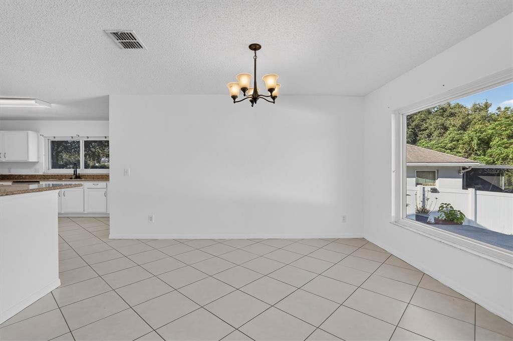 En Venta: $530,000 (4 camas, 3 baños, 3009 Pies cuadrados)