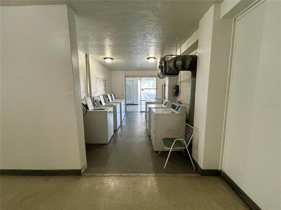 For Sale: $110,000 (2 beds, 1 baths, 1100 Square Feet)