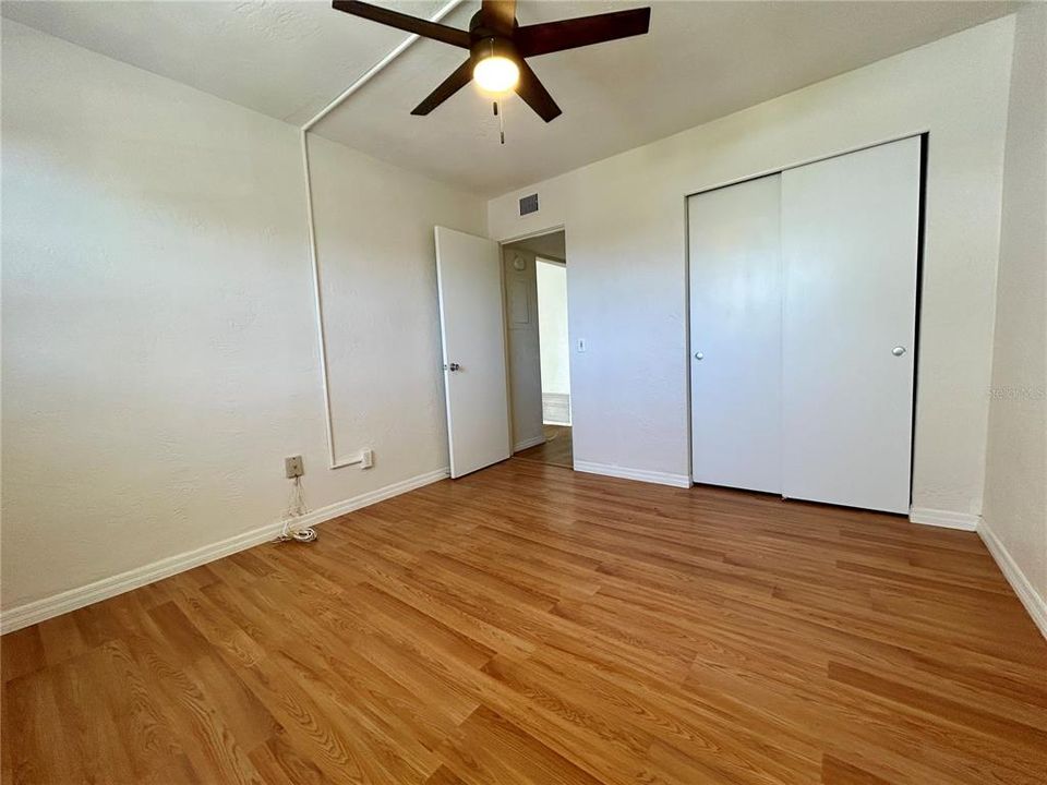 For Sale: $110,000 (2 beds, 1 baths, 1100 Square Feet)