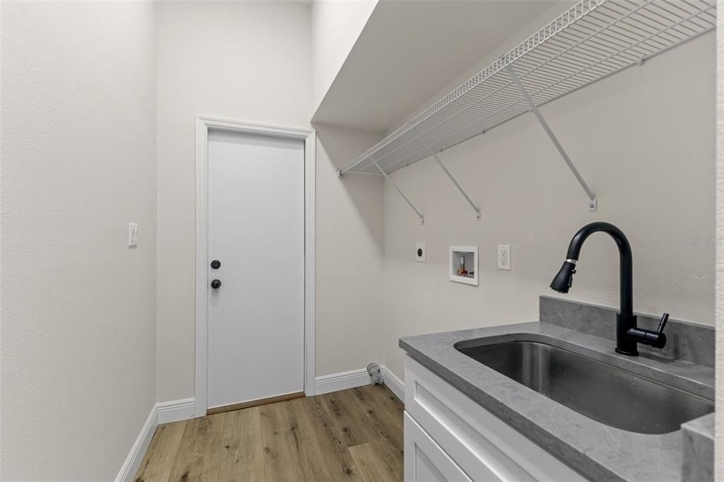 En Venta: $499,900 (5 camas, 3 baños, 2494 Pies cuadrados)