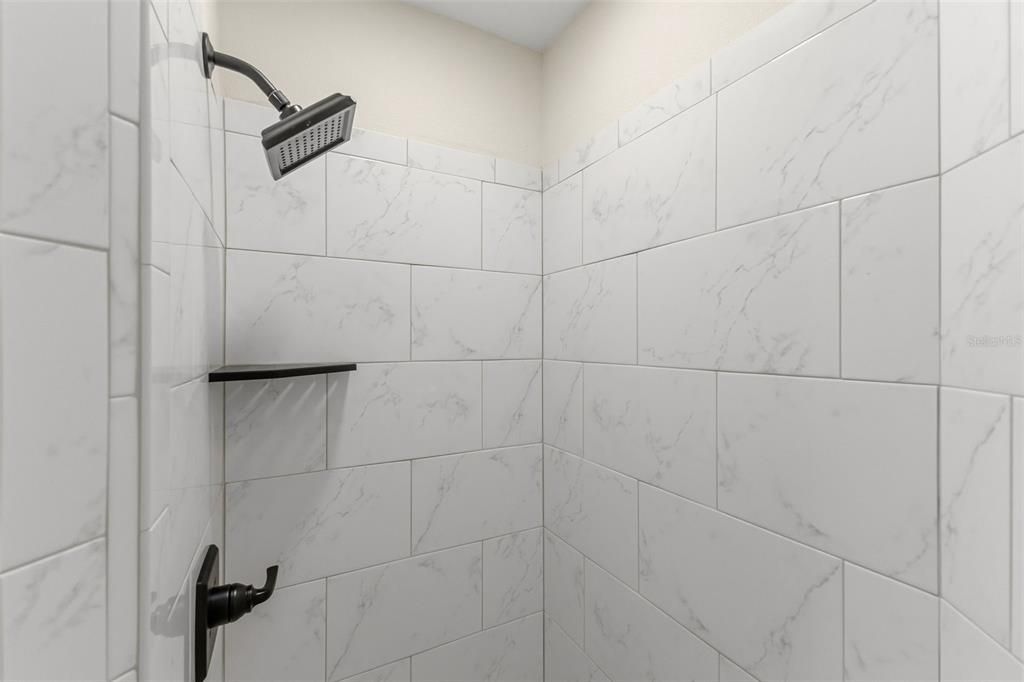 En Venta: $499,900 (5 camas, 3 baños, 2494 Pies cuadrados)