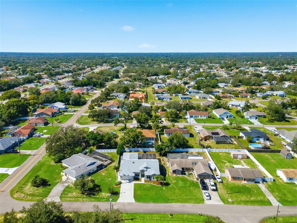 En Venta: $499,900 (5 camas, 3 baños, 2494 Pies cuadrados)