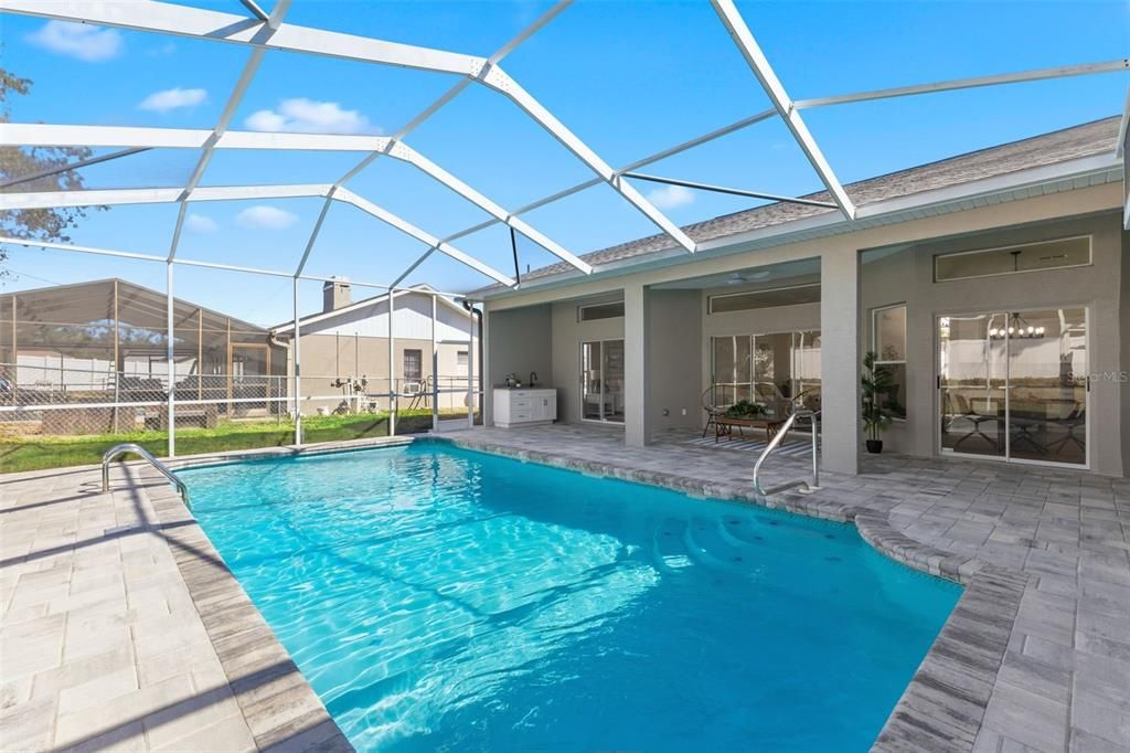 En Venta: $499,900 (5 camas, 3 baños, 2494 Pies cuadrados)