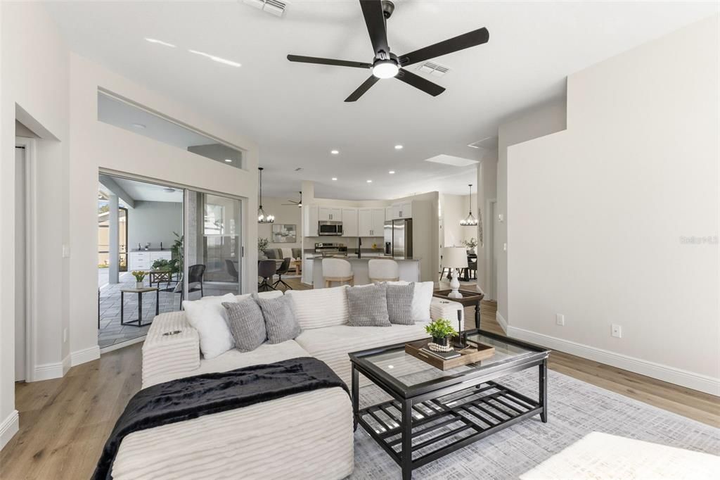 En Venta: $499,900 (5 camas, 3 baños, 2494 Pies cuadrados)