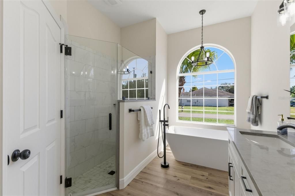 En Venta: $499,900 (5 camas, 3 baños, 2494 Pies cuadrados)