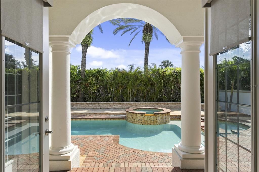 For Sale: $1,675,000 (4 beds, 5 baths, 3496 Square Feet)