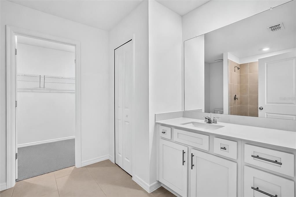 En Venta: $322,274 (5 camas, 2 baños, 2112 Pies cuadrados)
