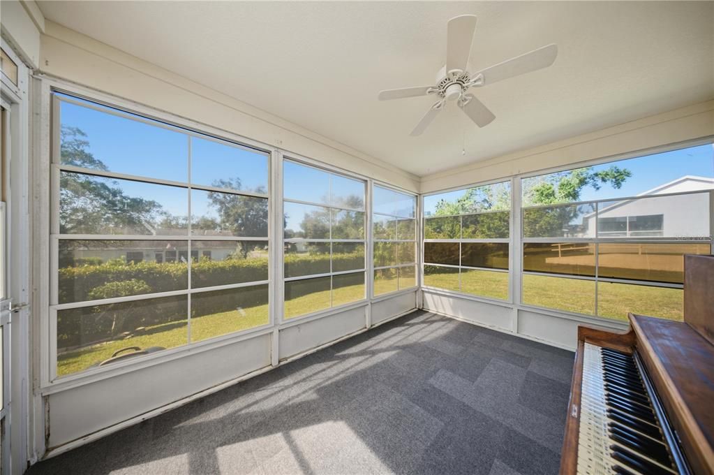 For Sale: $190,000 (2 beds, 2 baths, 1348 Square Feet)