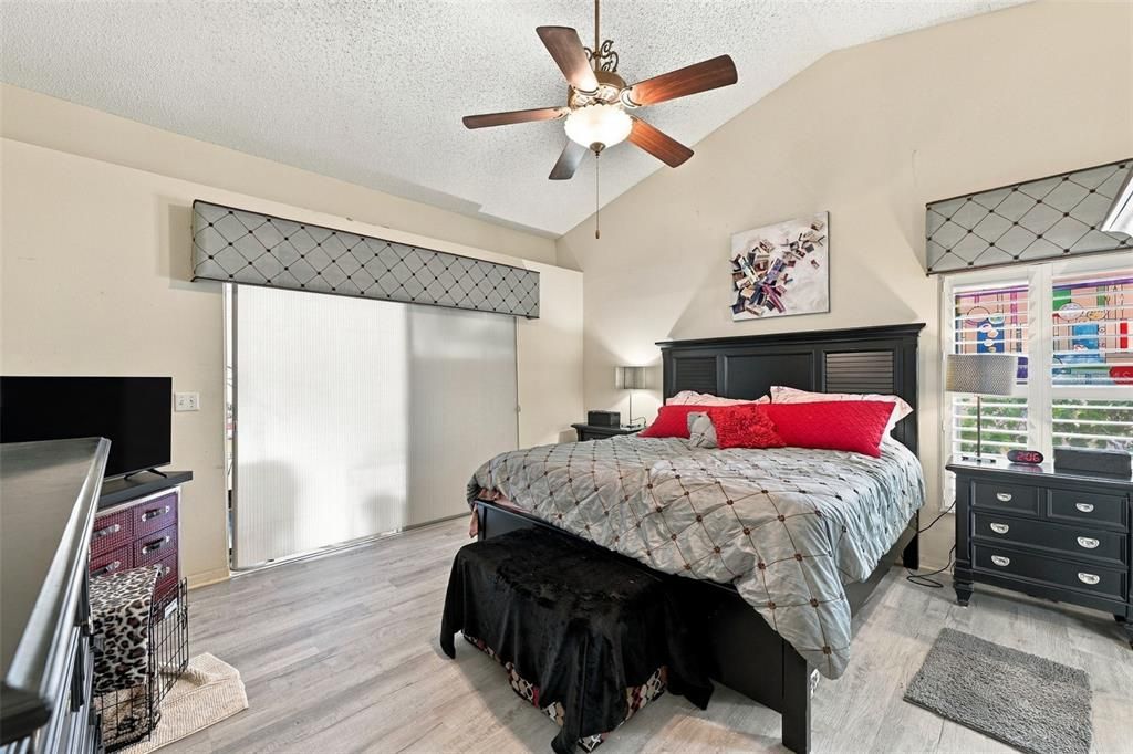 For Sale: $459,000 (3 beds, 2 baths, 2102 Square Feet)