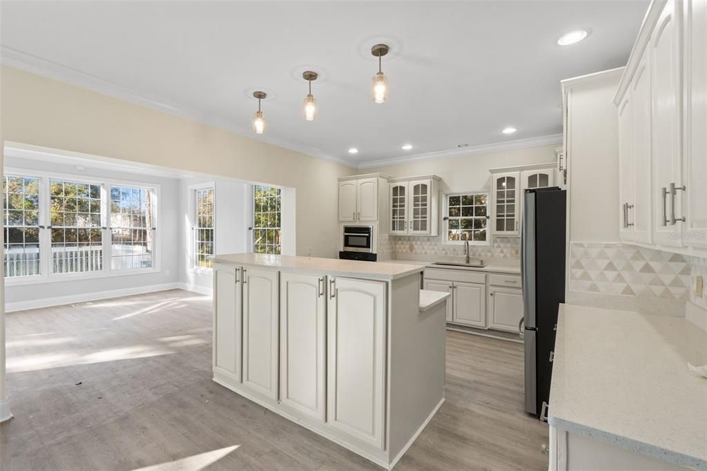 For Sale: $839,950 (5 beds, 4 baths, 3624 Square Feet)