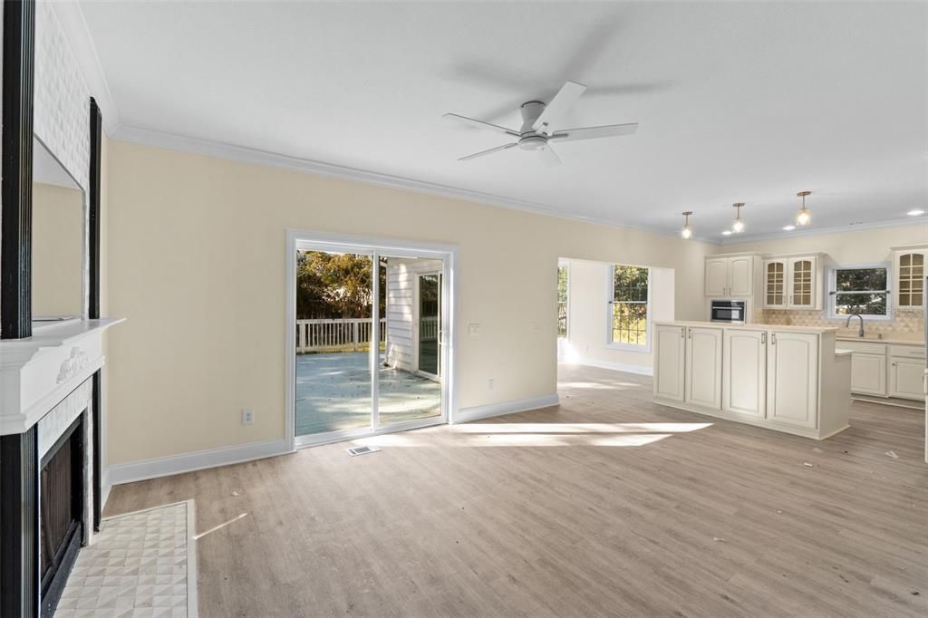 For Sale: $839,950 (5 beds, 4 baths, 3624 Square Feet)