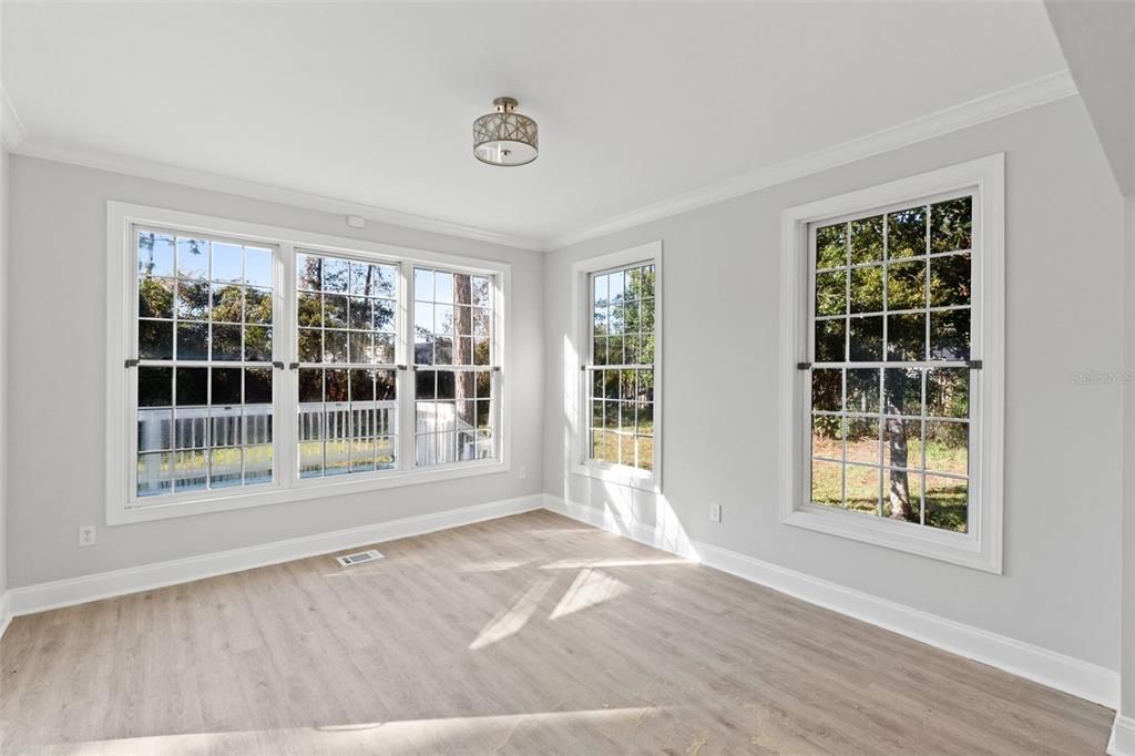 For Sale: $839,950 (5 beds, 4 baths, 3624 Square Feet)