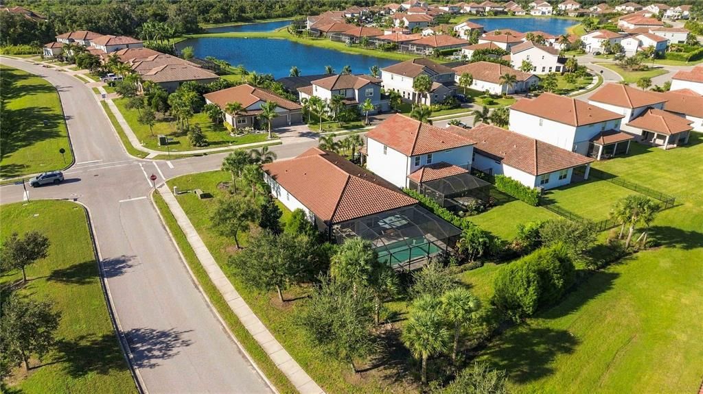 En Venta: $700,000 (4 camas, 3 baños, 2192 Pies cuadrados)