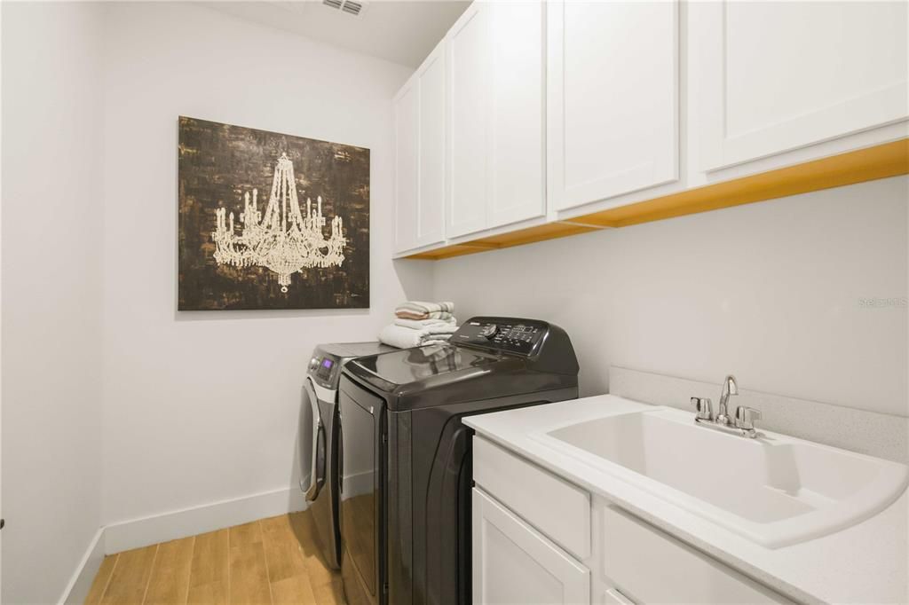 En Venta: $700,000 (4 camas, 3 baños, 2192 Pies cuadrados)