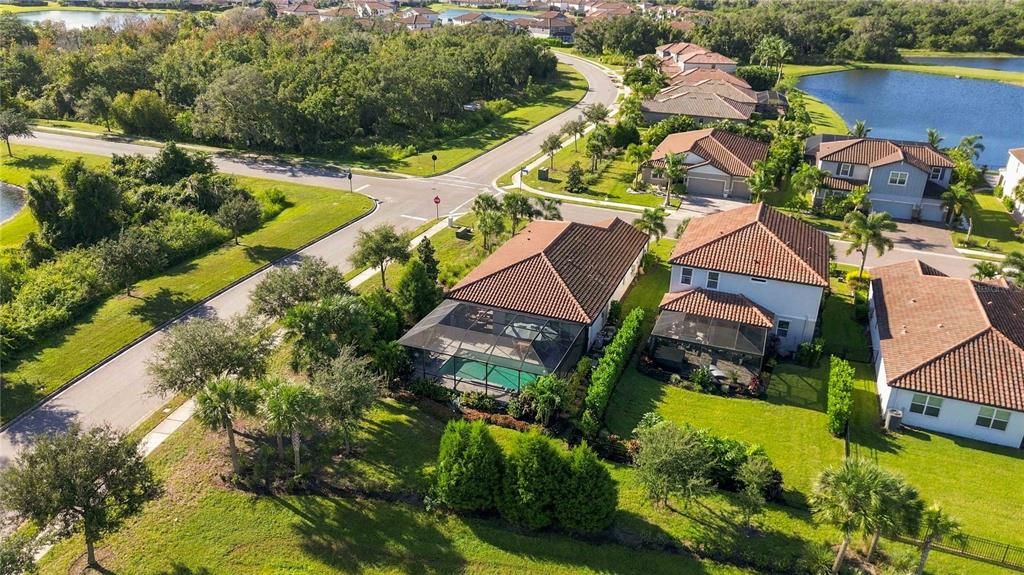 En Venta: $700,000 (4 camas, 3 baños, 2192 Pies cuadrados)