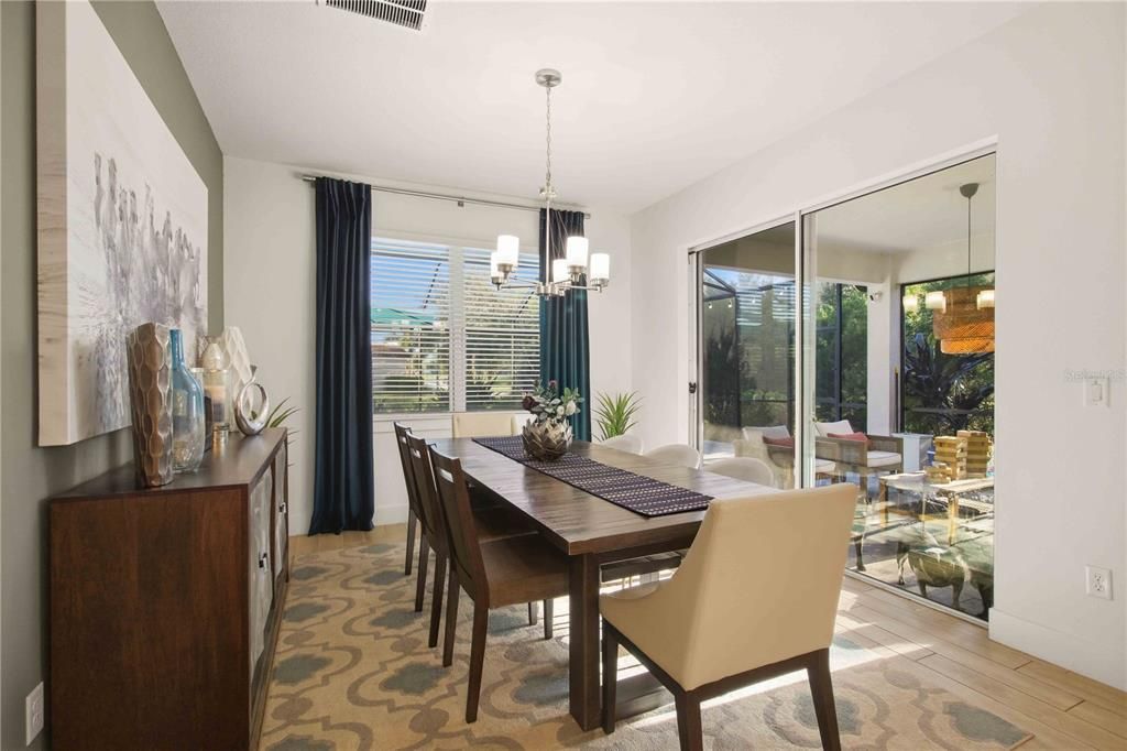 En Venta: $700,000 (4 camas, 3 baños, 2192 Pies cuadrados)