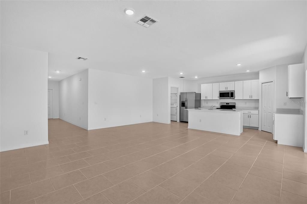 En Venta: $336,286 (5 camas, 2 baños, 2112 Pies cuadrados)