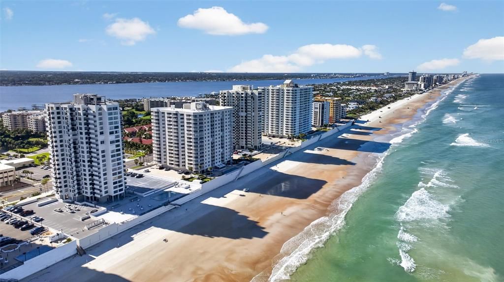 For Sale: $365,000 (2 beds, 2 baths, 1171 Square Feet)