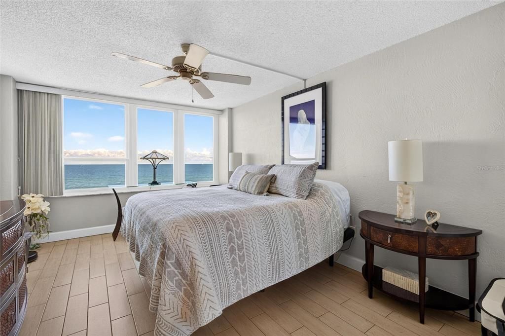 For Sale: $365,000 (2 beds, 2 baths, 1171 Square Feet)