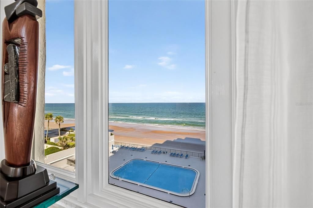 For Sale: $365,000 (2 beds, 2 baths, 1171 Square Feet)