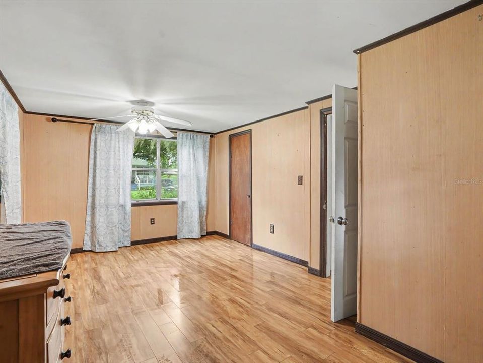 На продажу: $75,000 (1 спален, 1 ванн, 614 Квадратных фут)