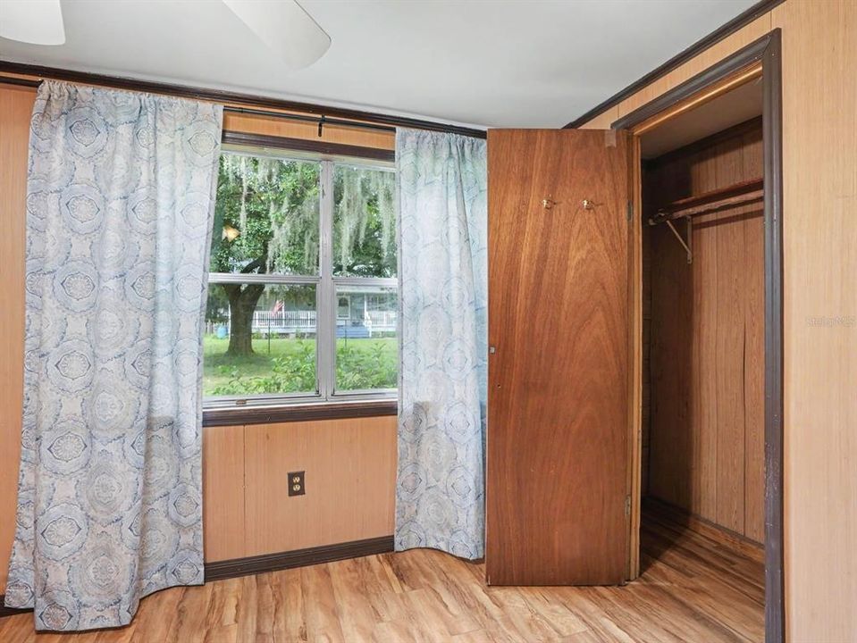 На продажу: $75,000 (1 спален, 1 ванн, 614 Квадратных фут)