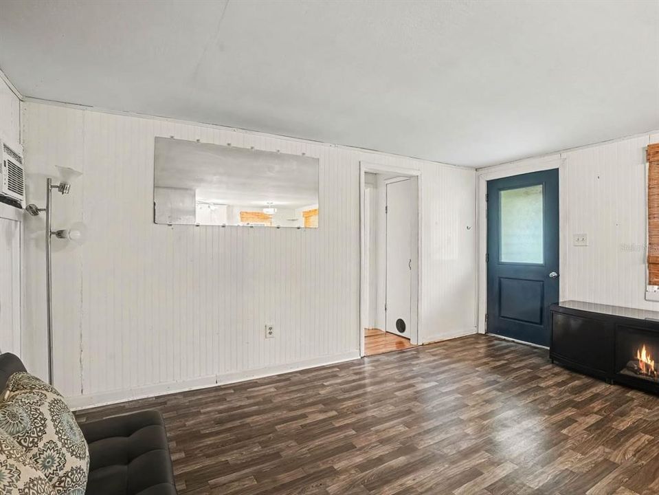 На продажу: $75,000 (1 спален, 1 ванн, 614 Квадратных фут)