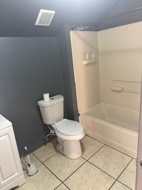 For Rent: $2,400 (4 beds, 2 baths, 1368 Square Feet)