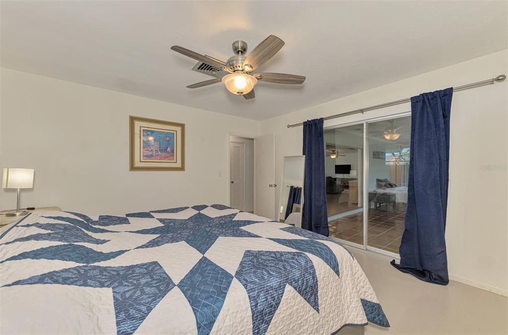 For Sale: $599,000 (3 beds, 2 baths, 2148 Square Feet)