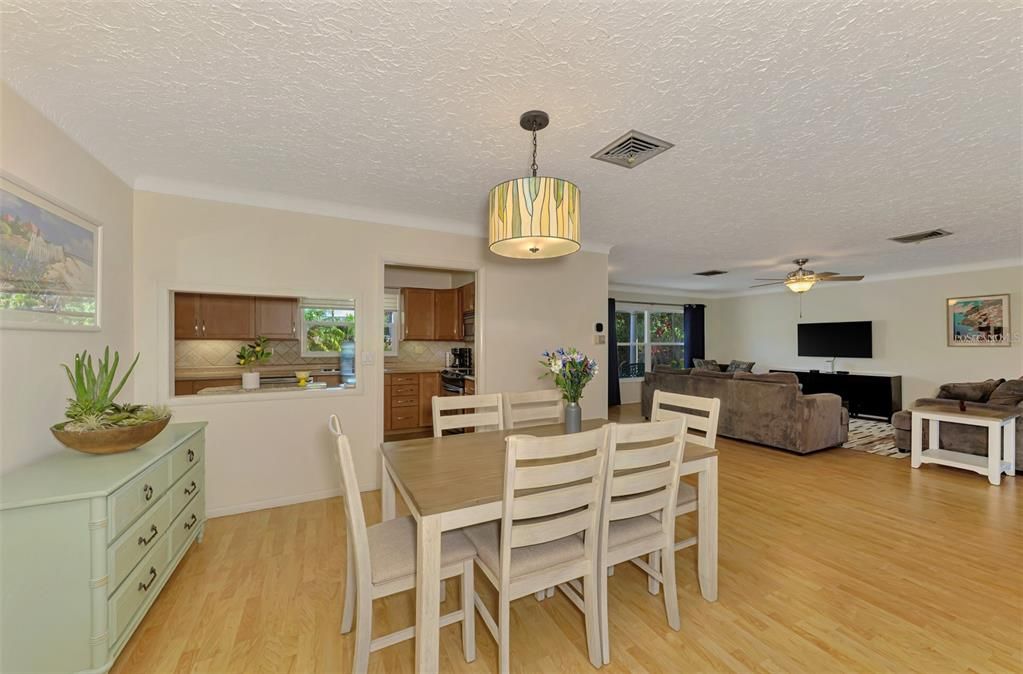 For Sale: $599,000 (3 beds, 2 baths, 2148 Square Feet)