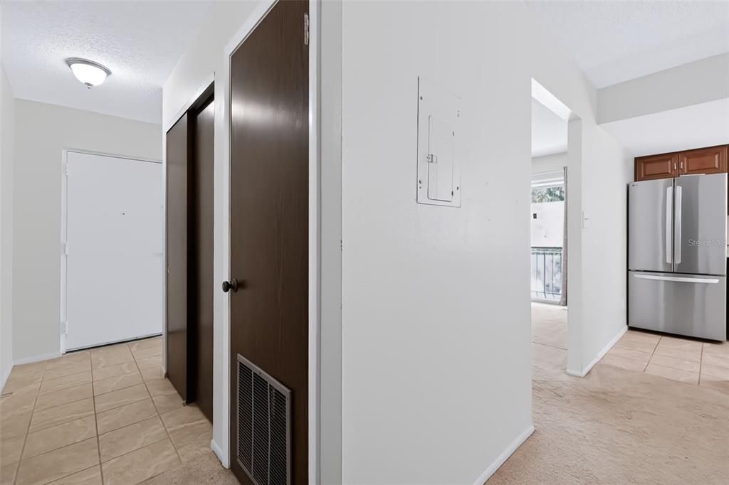 For Sale: $120,000 (2 beds, 2 baths, 940 Square Feet)