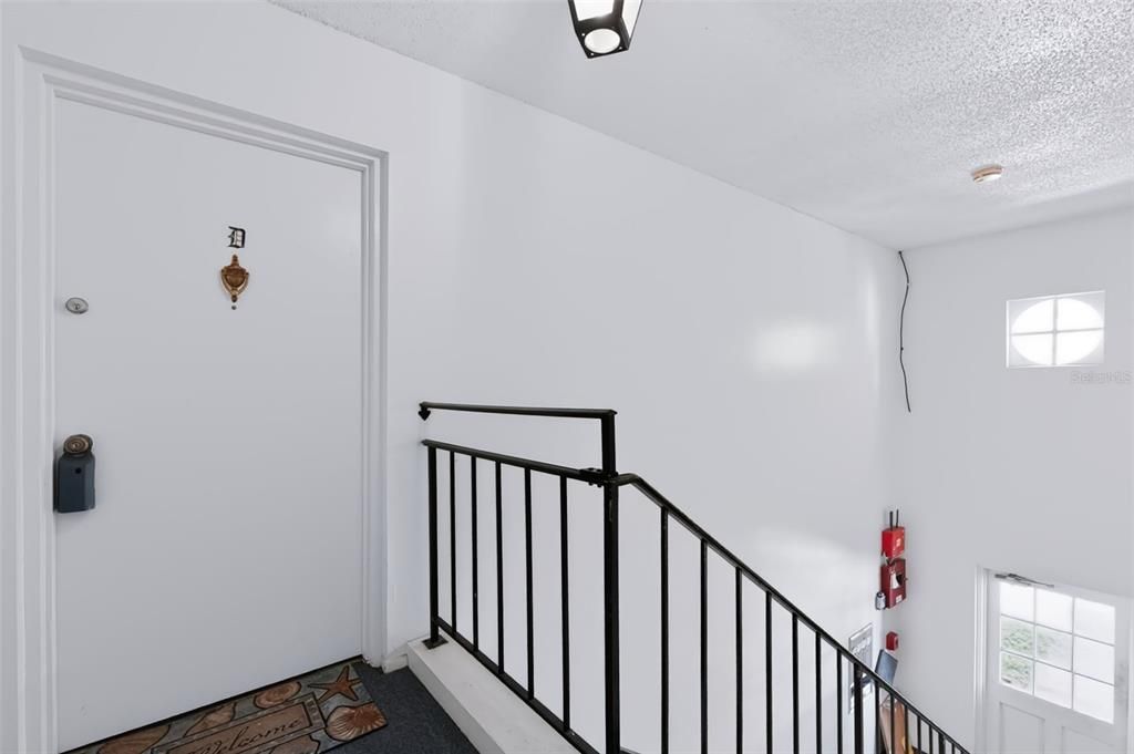 For Sale: $120,000 (2 beds, 2 baths, 940 Square Feet)