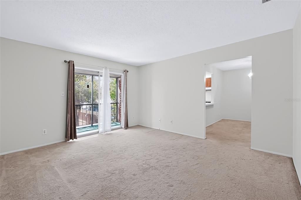 For Sale: $120,000 (2 beds, 2 baths, 940 Square Feet)