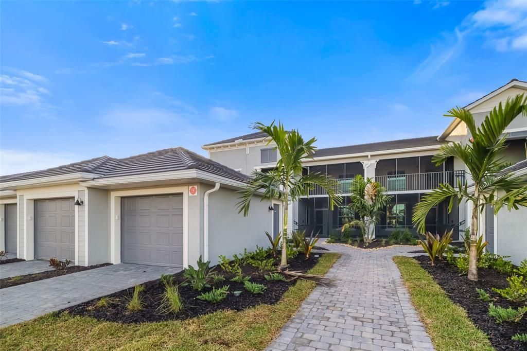 En Venta: $349,000 (2 camas, 2 baños, 1366 Pies cuadrados)