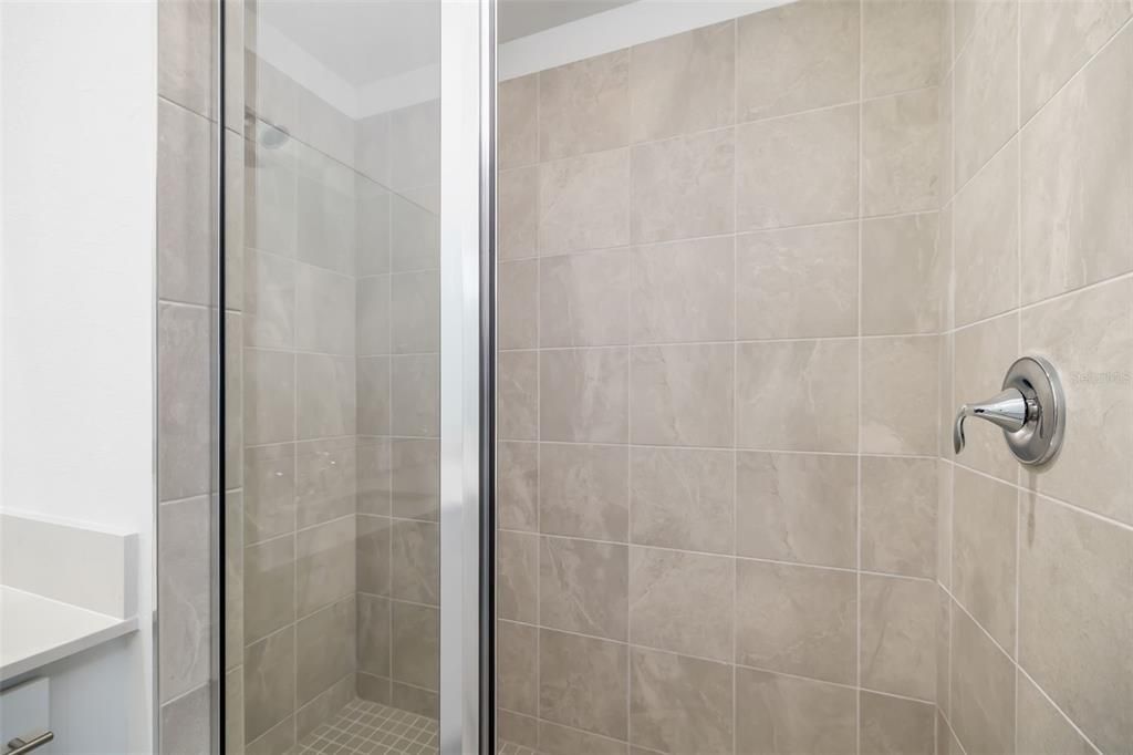 En Venta: $349,000 (2 camas, 2 baños, 1366 Pies cuadrados)