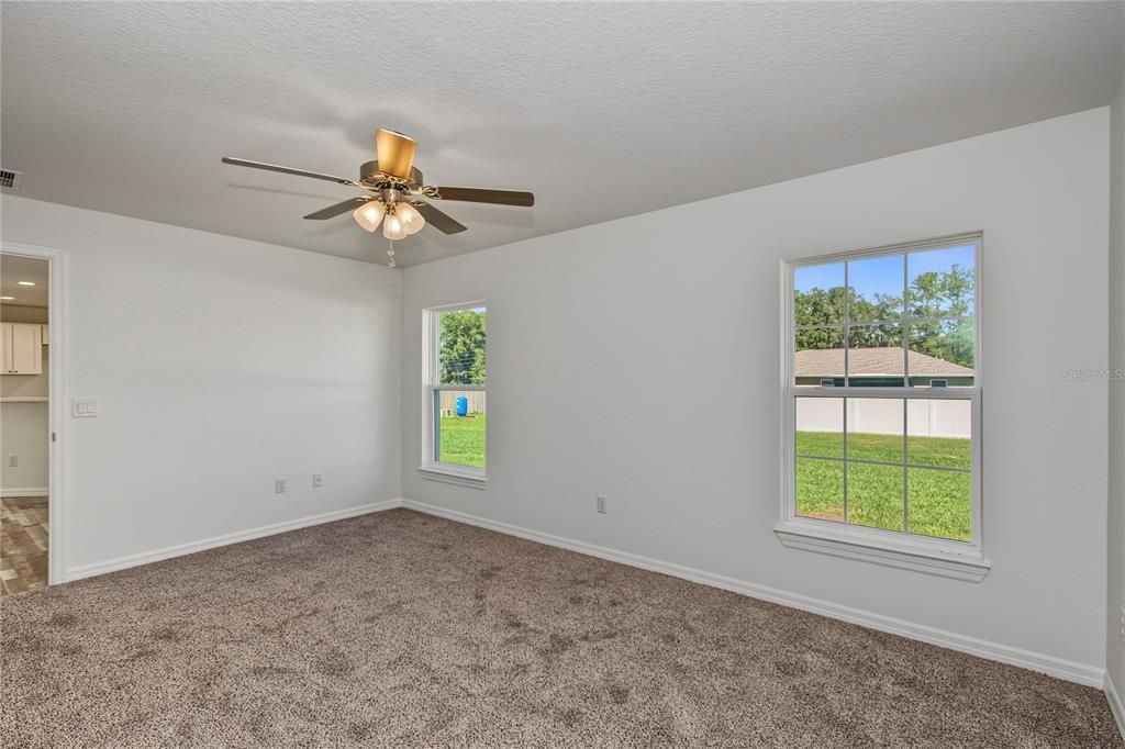 For Sale: $265,000 (3 beds, 2 baths, 1348 Square Feet)