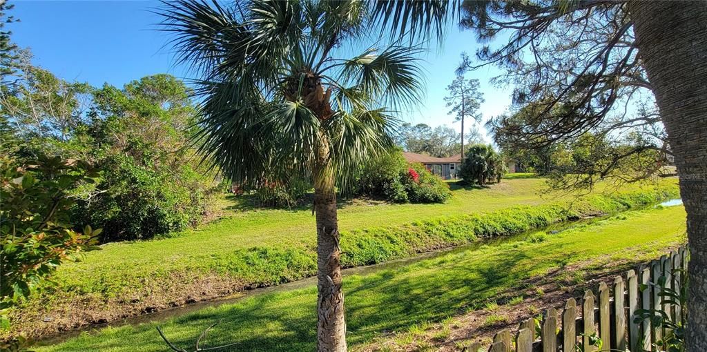 For Sale: $199,000 (2 beds, 2 baths, 1281 Square Feet)