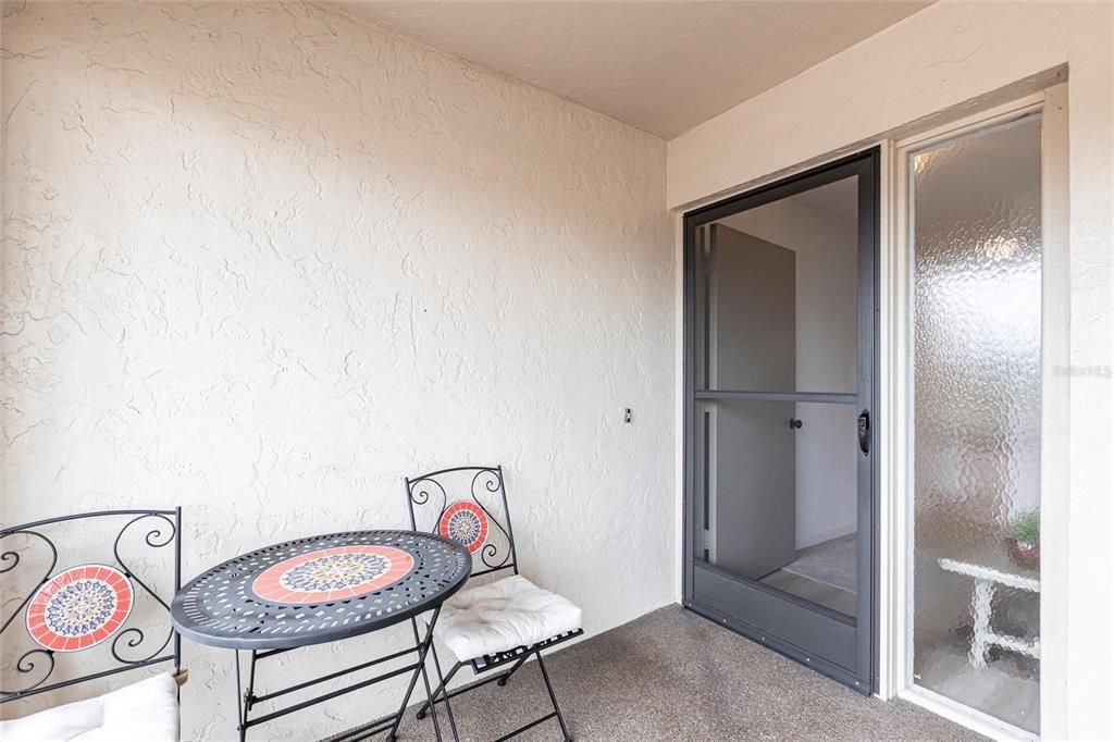 For Sale: $199,000 (2 beds, 2 baths, 1281 Square Feet)