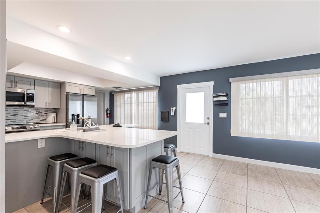 For Sale: $199,000 (2 beds, 2 baths, 1281 Square Feet)