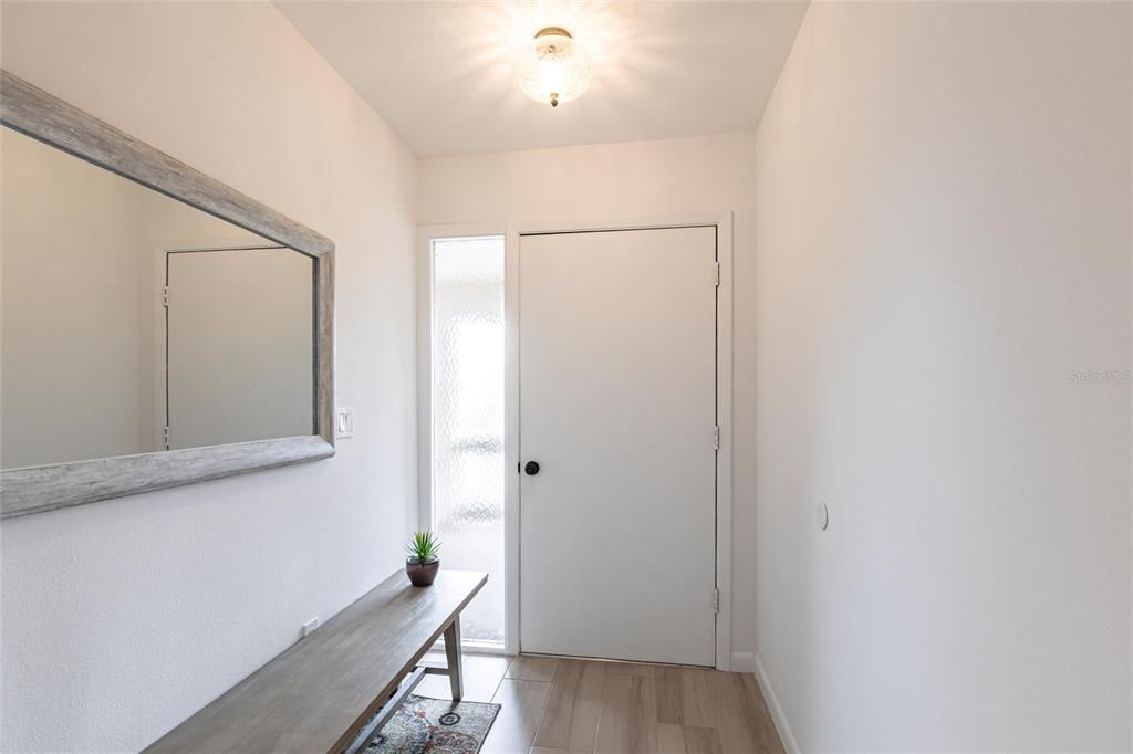 For Sale: $199,000 (2 beds, 2 baths, 1281 Square Feet)