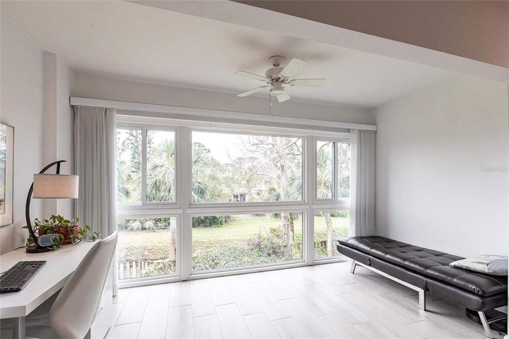 For Sale: $199,000 (2 beds, 2 baths, 1281 Square Feet)