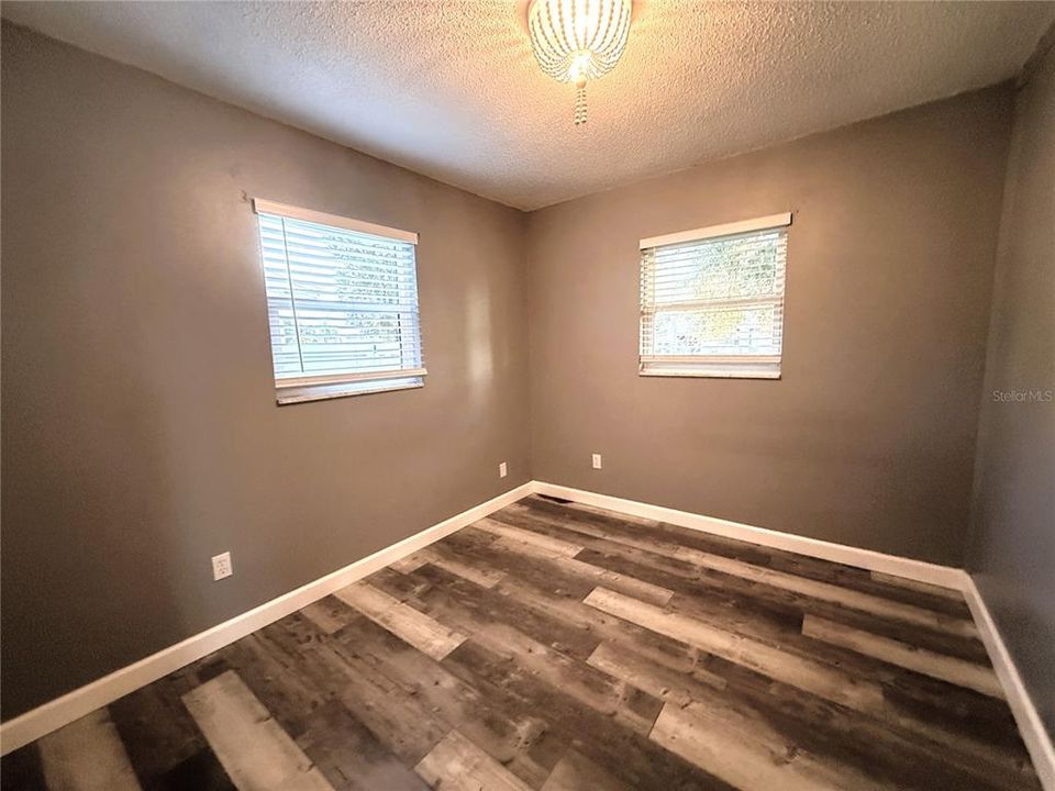 For Rent: $2,400 (3 beds, 1 baths, 1218 Square Feet)