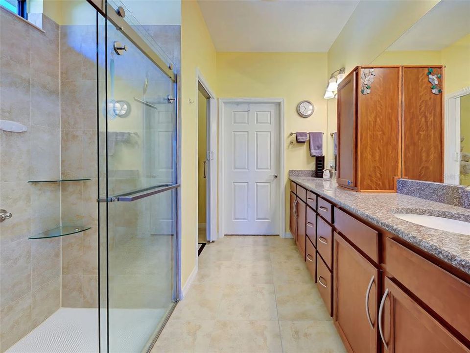 En Venta: $494,500 (2 camas, 2 baños, 1661 Pies cuadrados)