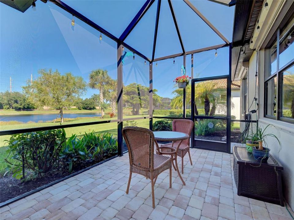 En Venta: $494,500 (2 camas, 2 baños, 1661 Pies cuadrados)